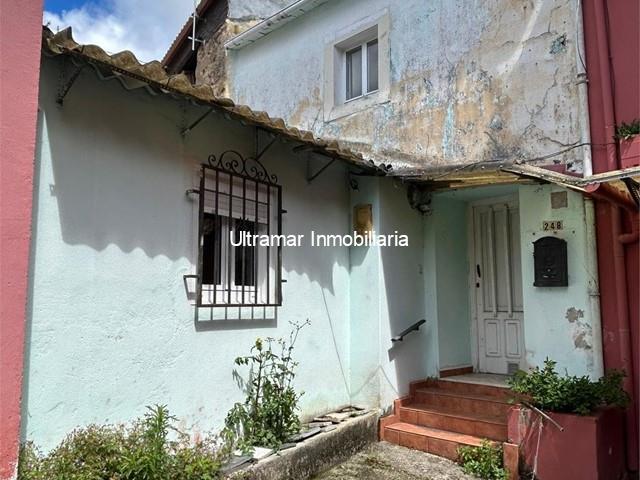 Casa adosada de 2 plantas a la venta en Serantes - Ferrol